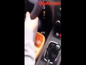 Taiwan Girlfriend First Time Giving Blowjob In Car
