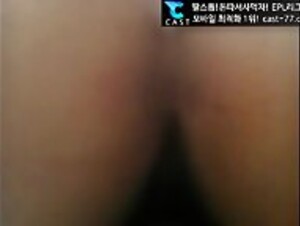 힘차게 찍어대네