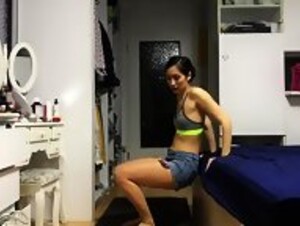超正網紅港女做完瑜伽後直接高潮自摸 Beautiful Hong Kong Chinese Girlfriend Masturbate After Yoga