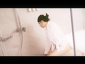 [CREAM PIE] Hani (하니) - With Hani in The Shower (1)
